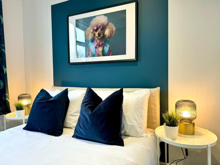 Bournemouth Getaway: 3Br Apartment Near Beach Luaran gambar