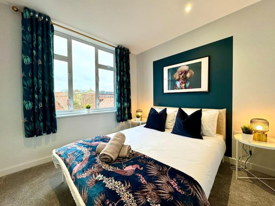 Bournemouth Getaway: 3Br Apartment Near Beach Luaran gambar